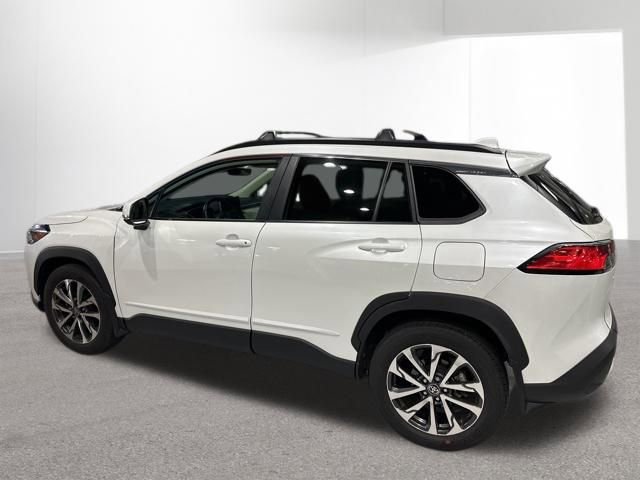 Certified 2023 Toyota Corolla Cross XLE w/ Convenience Package image 9