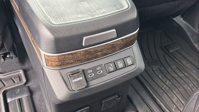 New 2026 Toyota Sienna Platinum image 9