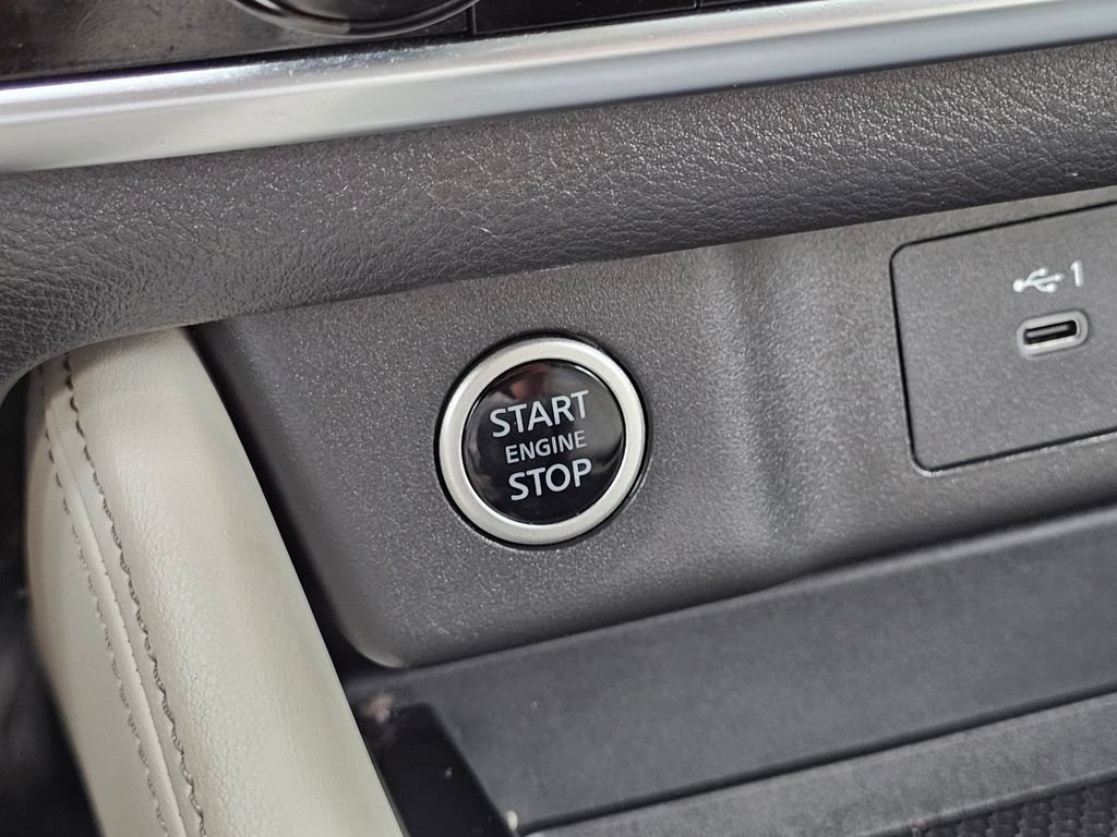 Used 2023 Nissan Rogue SL w/ SL Premium Package AWD/4WD image 32