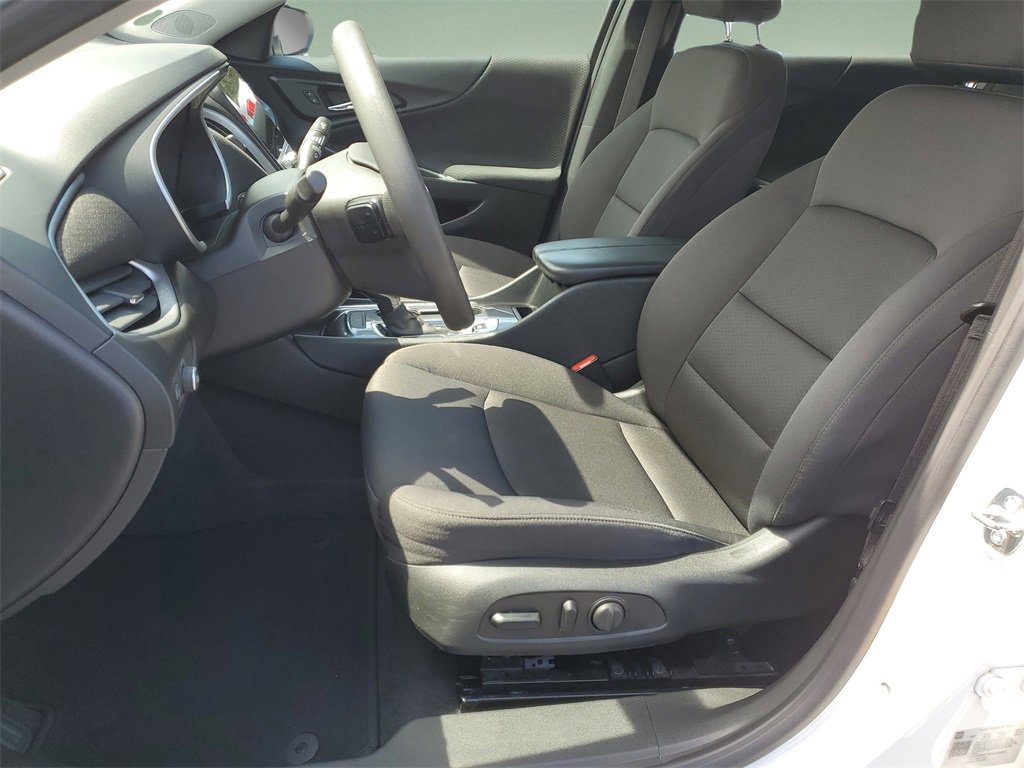 Used 2023 Chevrolet Malibu LT image 16