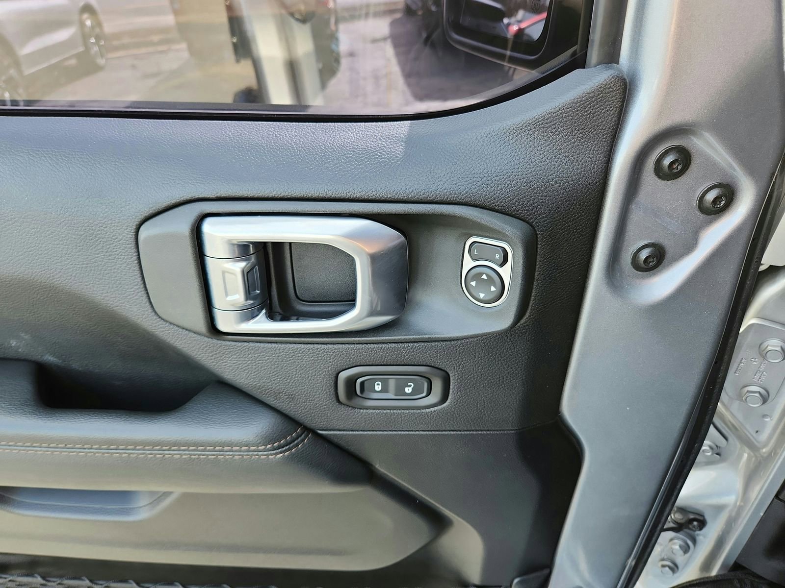 Used 2021 Jeep Wrangler Unlimited Rubicon w/ Trailer Tow Package image 22