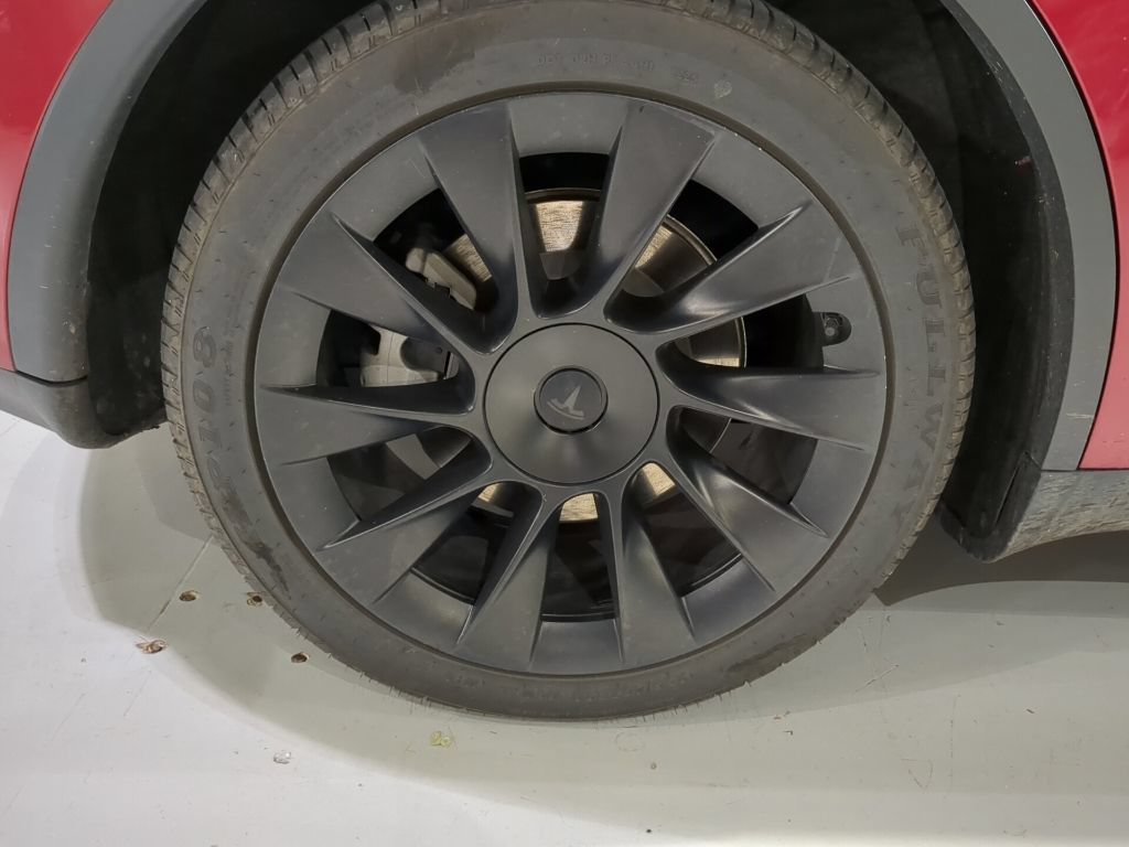 Used 2022 Tesla Model Y Long Range AWD/4WD image 5