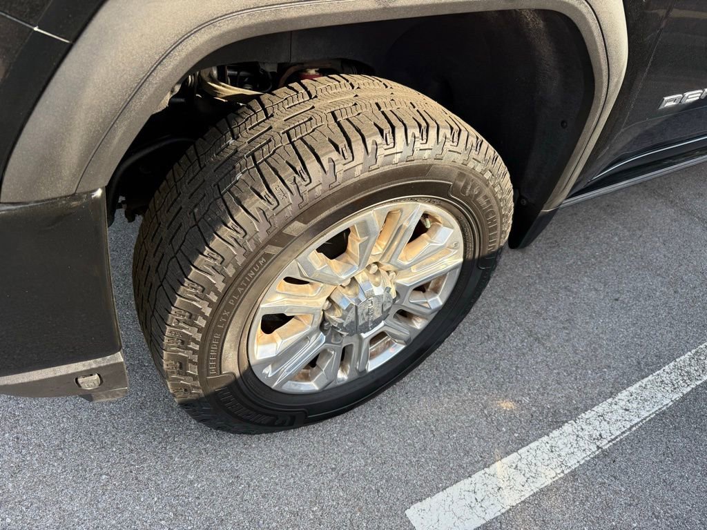 Used 2022 GMC Sierra 2500 Denali w/ Technology Package image 5