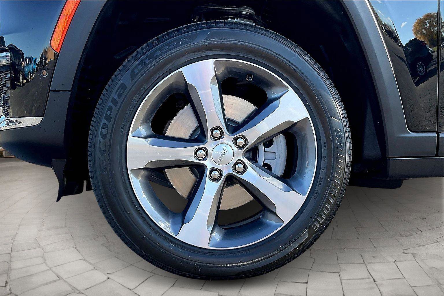 New 2025 Jeep Grand Cherokee L Limited w/ Luxury Tech Group II image 13