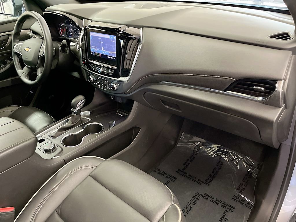 Used 2023 Chevrolet Traverse Premier AWD/4WD image 32