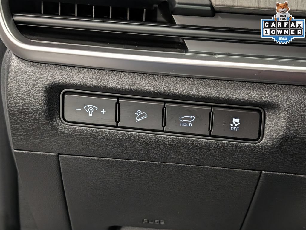 Certified 2024 Kia Telluride EX w/ EX Captain's Chair Package AWD/4WD image 21