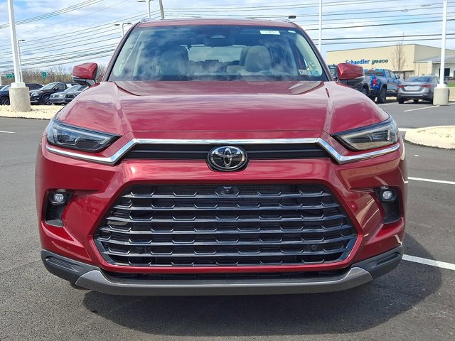 Certified 2025 Toyota Grand Highlander AWD image 2