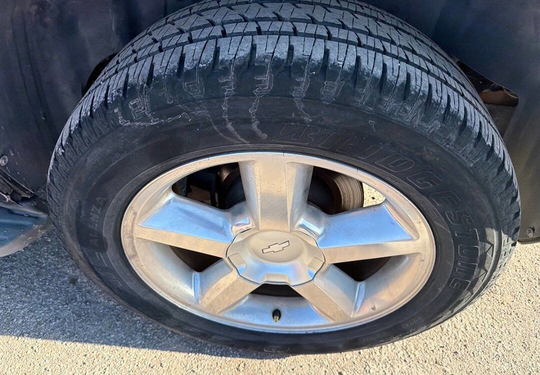Used 2009 Chevrolet Tahoe LTZ RWD image 15