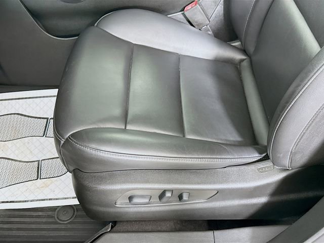 Used 2022 Cadillac XT4 Premium Luxury w/ Safety Alert Package image 19