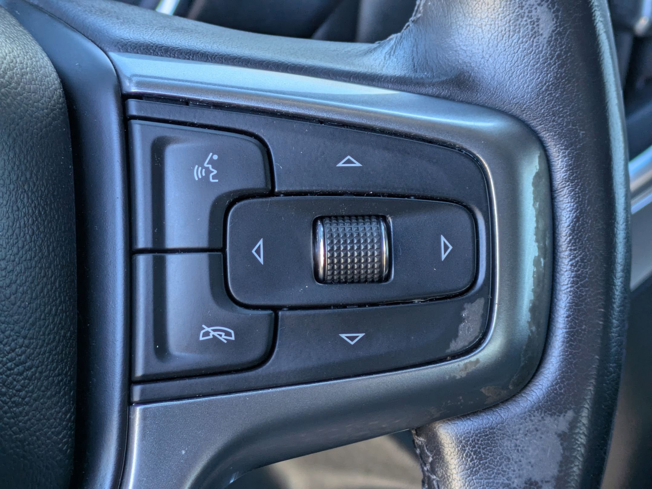 Used 2020 Chevrolet Silverado 1500 RST image 15