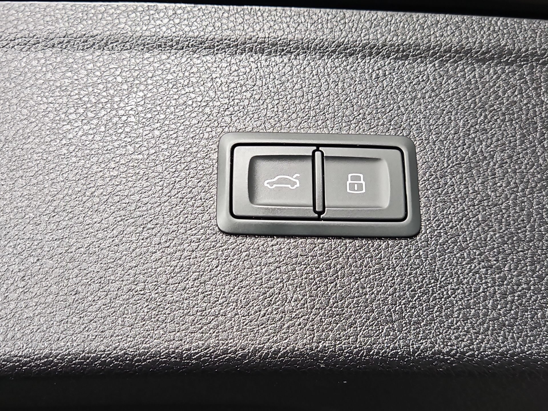 Used 2020 Audi Q5 2.0T Premium Plus w/ Premium Plus Package AWD/4WD image 11