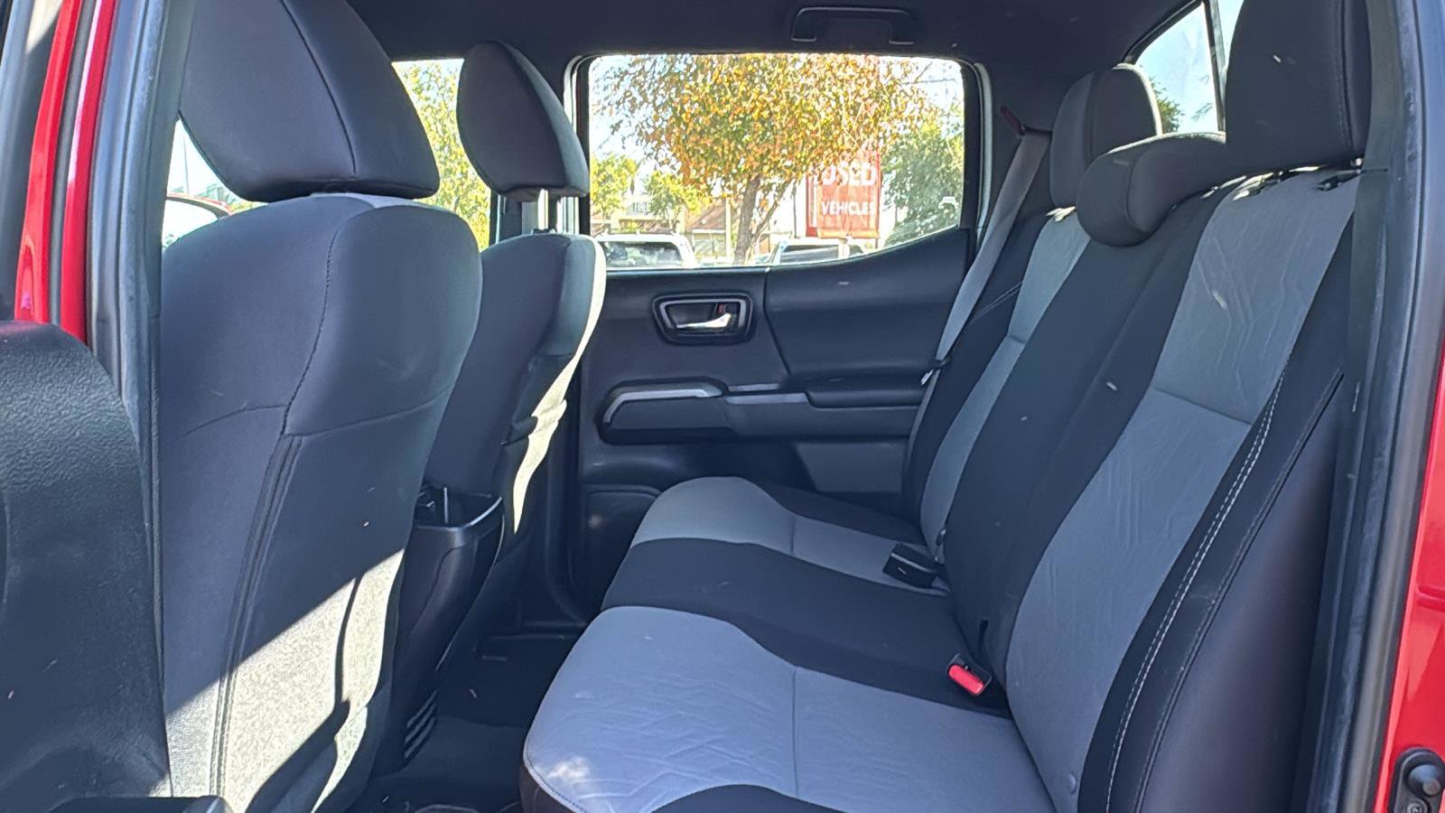 Used 2023 Toyota Tacoma TRD Sport image 25