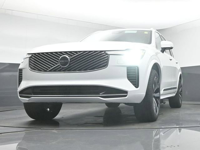 New 2026 Volvo XC90 B6 Core w/ Protection Package Premier image 38