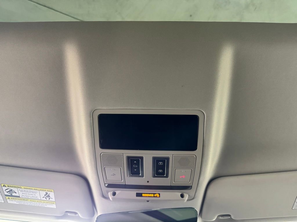 Used 2024 Land Rover Defender 90 S image 26