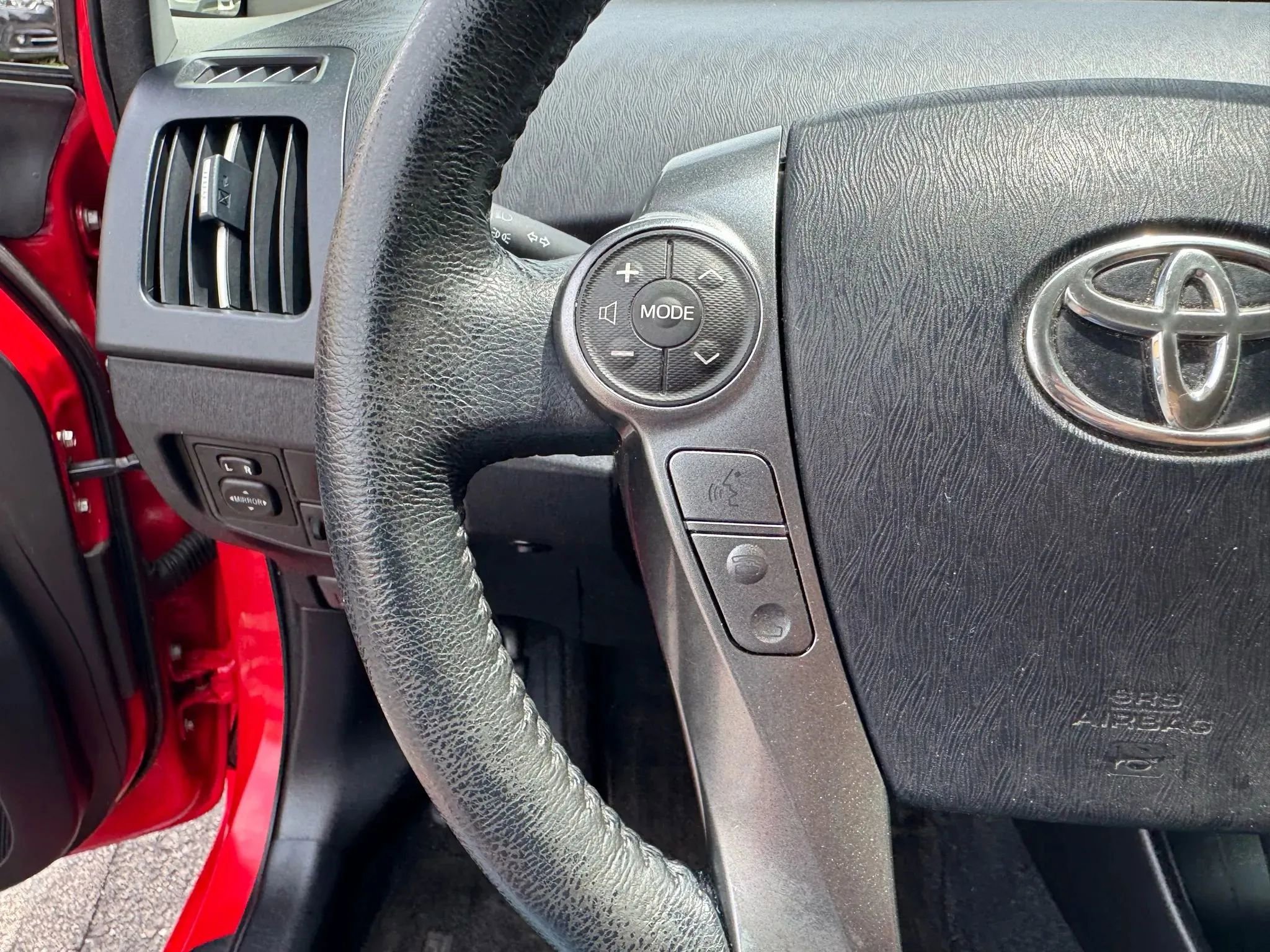 Used 2015 Toyota Prius Five image 14