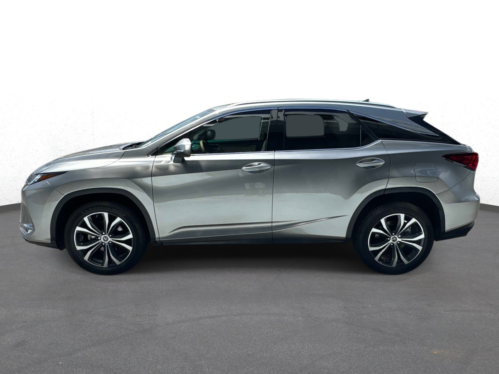 Certified 2022 Lexus RX 350 FWD w/ Premium Package image 6