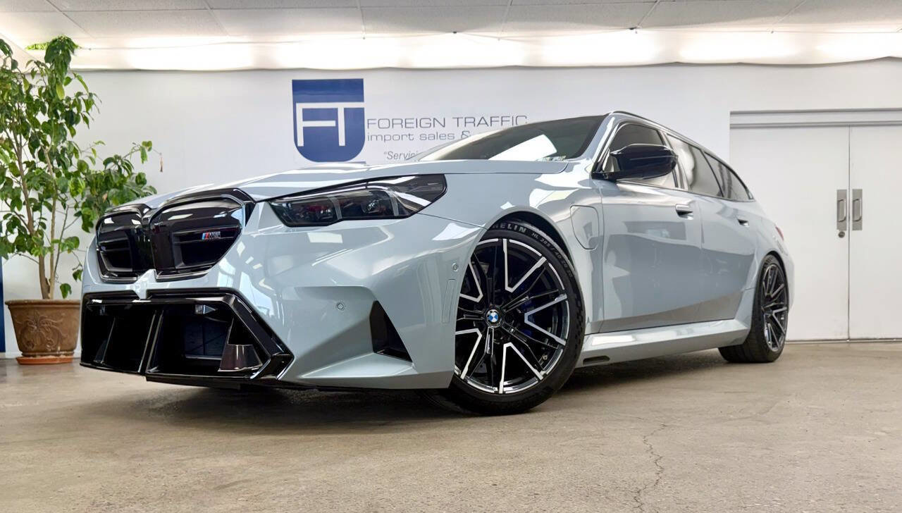 Used 2026 BMW M5 Touring image 3