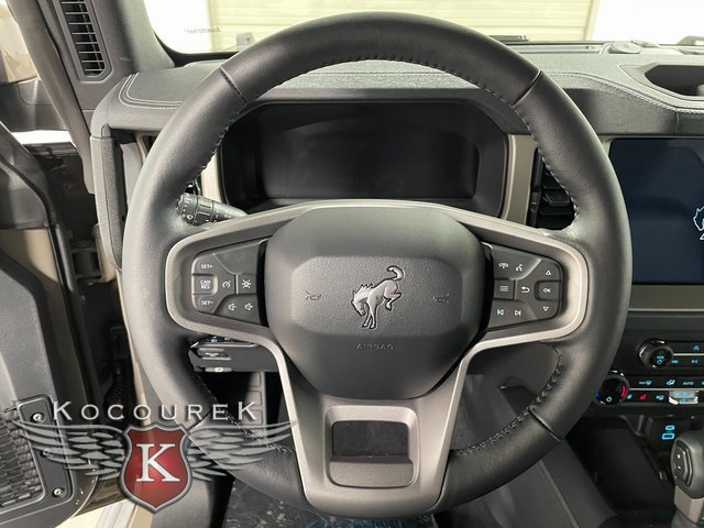 New 2025 Ford Bronco Outer Banks w/ Sasquatch Package image 14