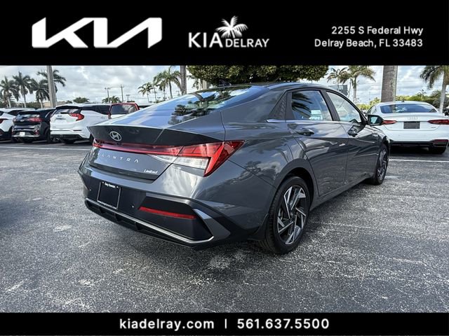 Used 2024 Hyundai Elantra Limited image 3