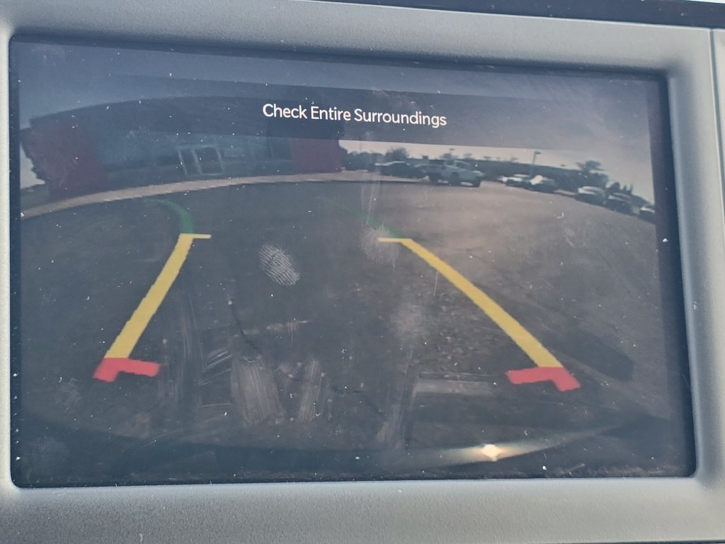 Used 2023 Chrysler Voyager LX FWD image 5