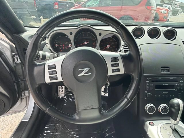 Used 2007 Nissan 350Z Touring RWD image 15