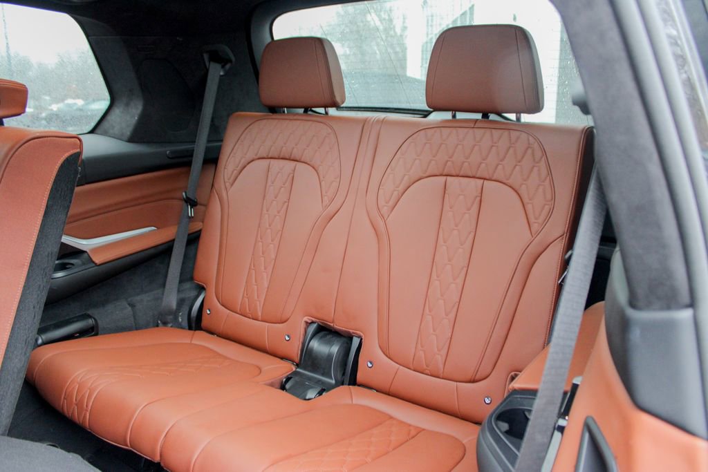 Used 2026 BMW X7 M60i image 14
