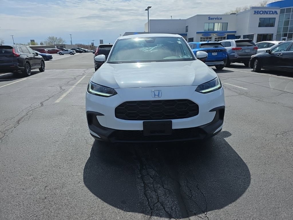 Used 2023 Honda HR-V LX image 2