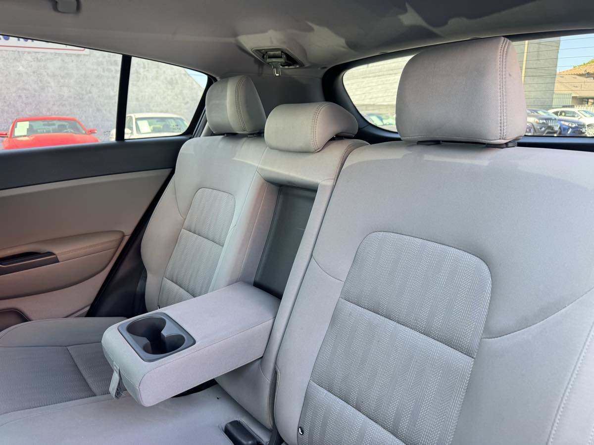 Used 2019 Kia Sportage LX FWD image 28