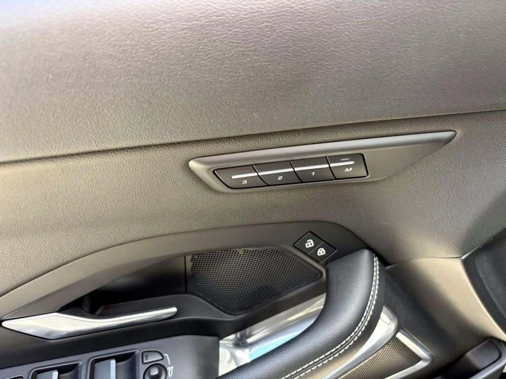 Used 2024 Jaguar E-PACE R-Dynamic SE image 12