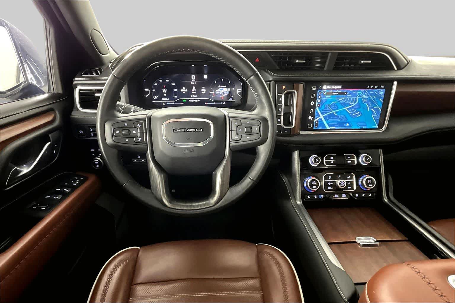 Used 2023 GMC Yukon XL Denali Ultimate AWD/4WD image 6