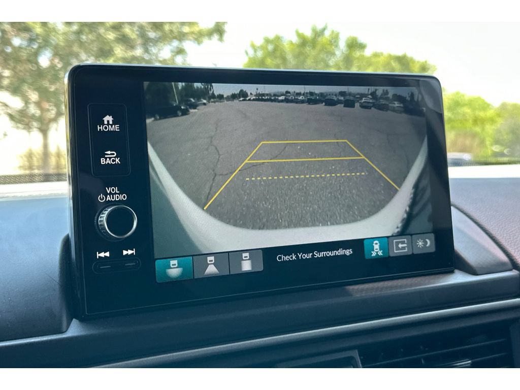 Certified 2025 Honda Pilot Touring image 28