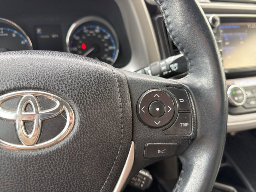 Used 2017 Toyota RAV4 Limited image 13