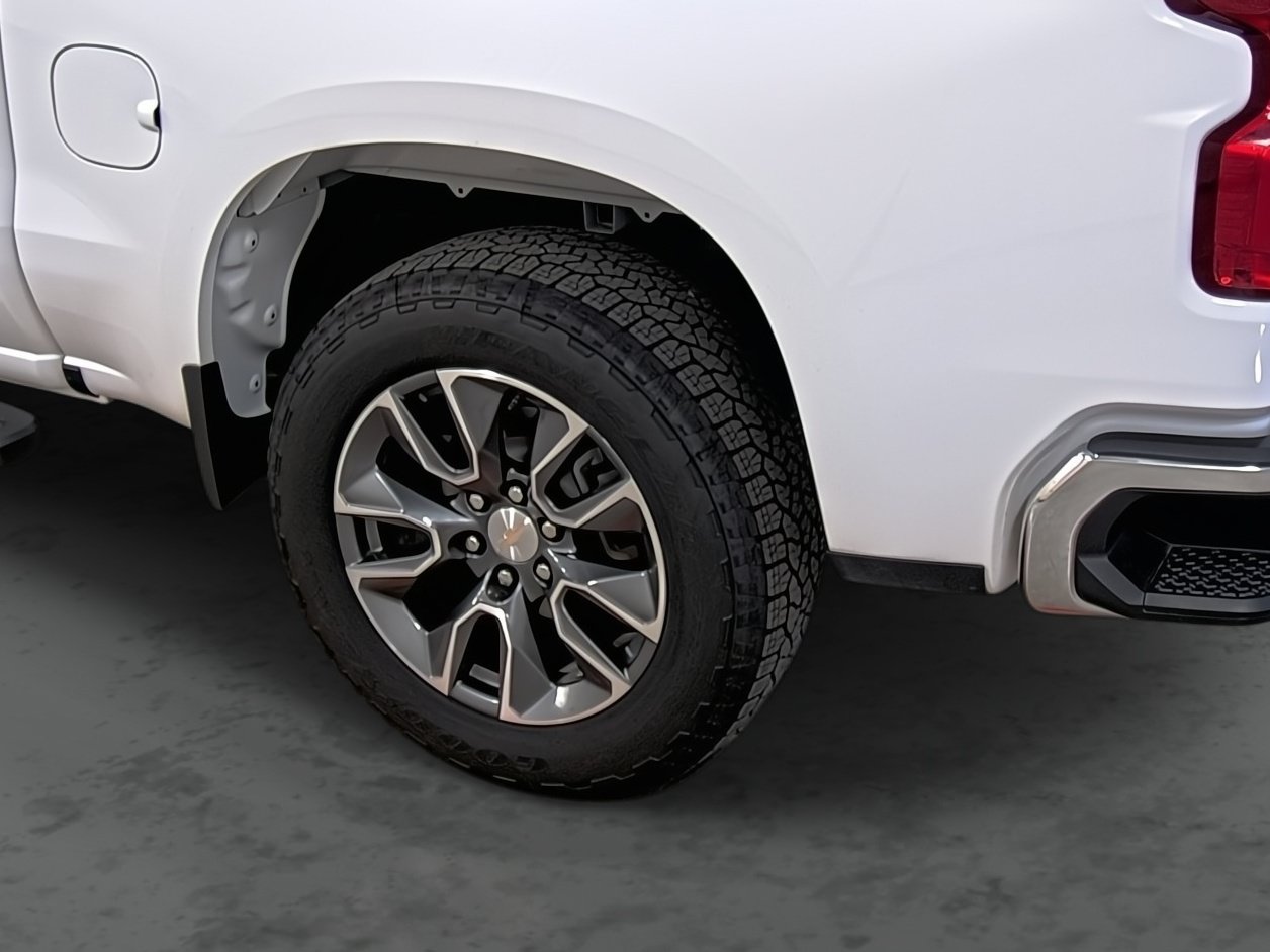 Used 2023 Chevrolet Silverado 1500 LT AWD/4WD image 9