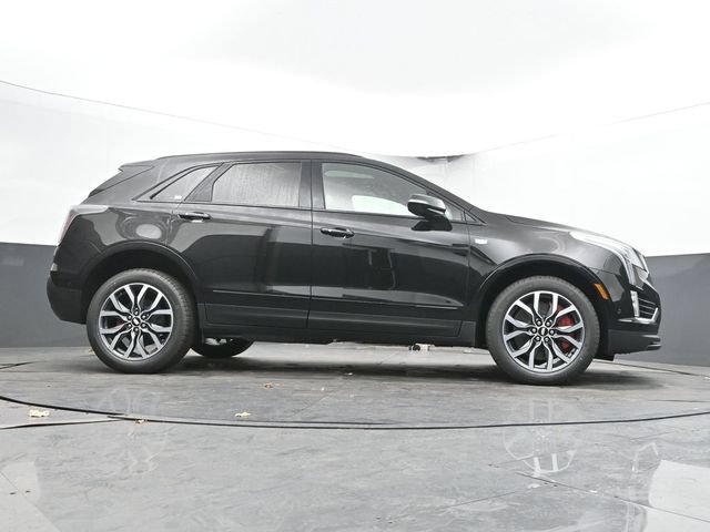New 2026 Cadillac XT5 Sportv w/ LPO, Floor Liner Package AWD/4WD image 40