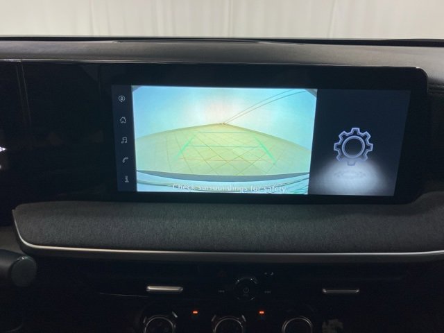 Used 2025 Nissan Kicks SV image 16