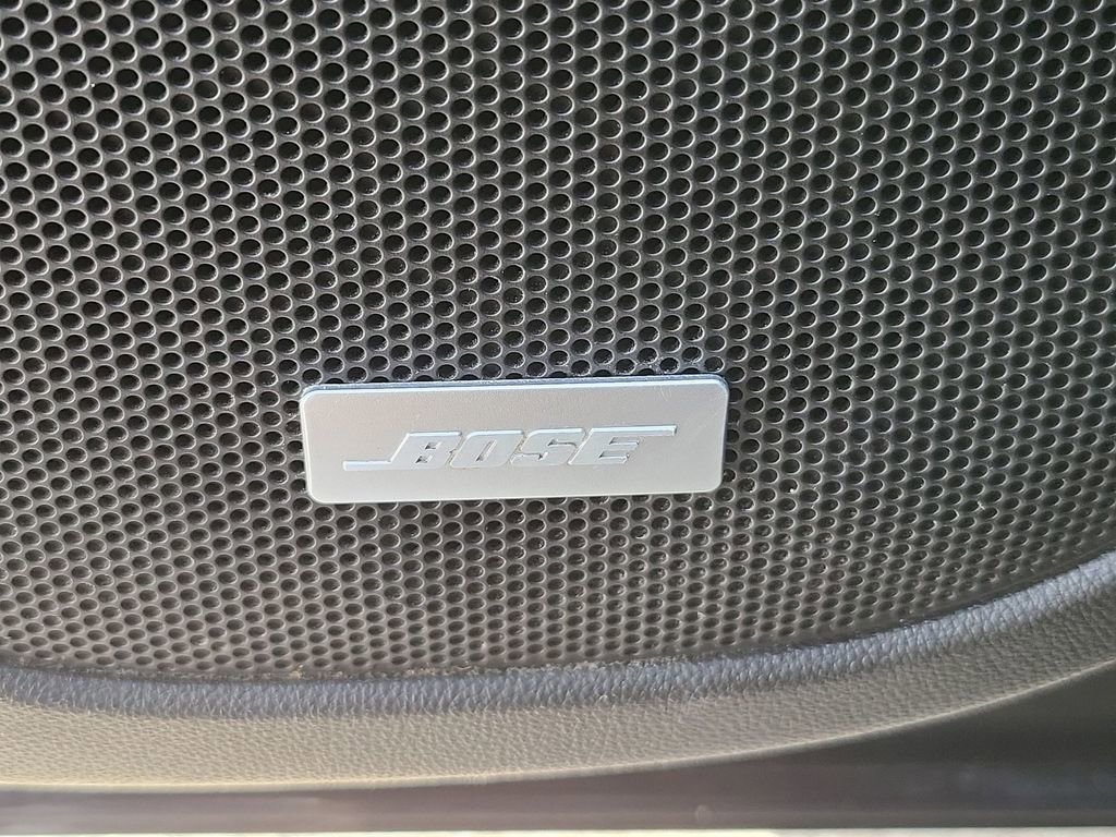 Used 2022 GMC Acadia SLT w/ Elevation Edition image 25