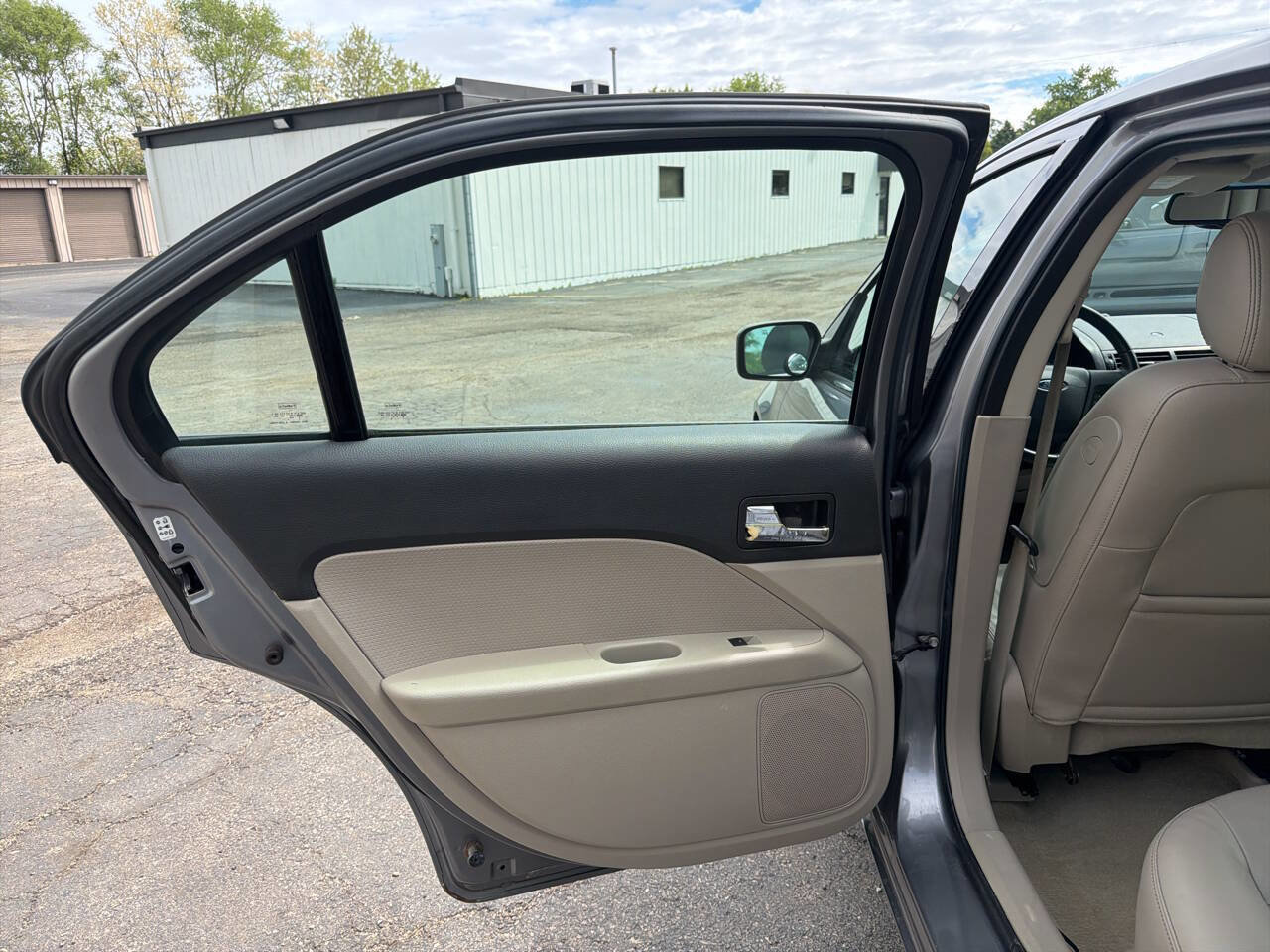 Used 2006 Ford Fusion SEL FWD image 26