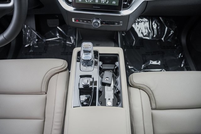 New 2026 Volvo XC90 B6 Ultra w/ Lounge Package image 24