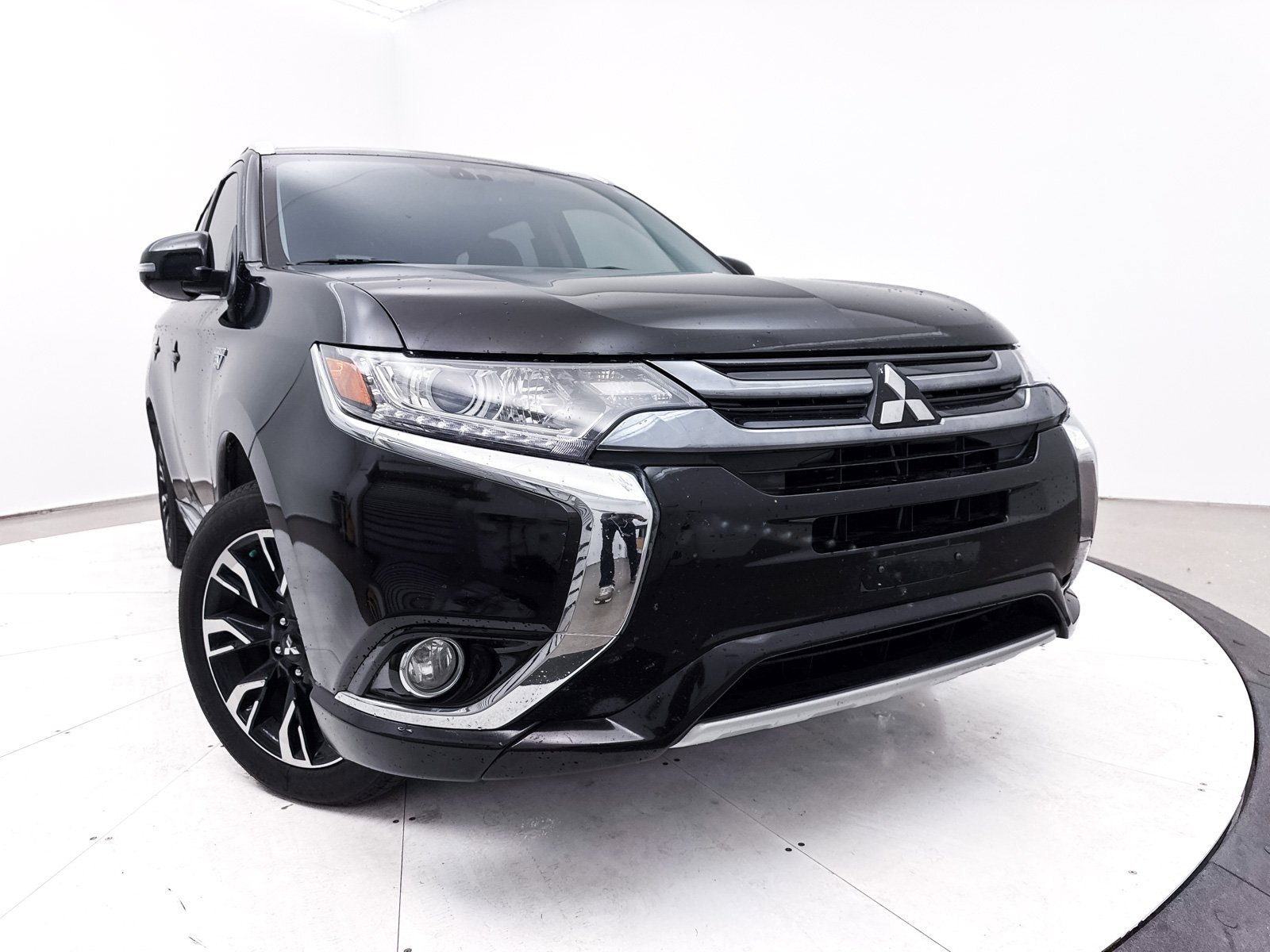 Used 2018 Mitsubishi Outlander SEL image 5