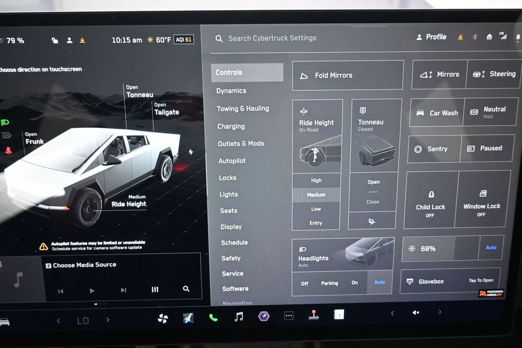 Used 2024 Tesla Cybertruck AWD Crew Cab image 16