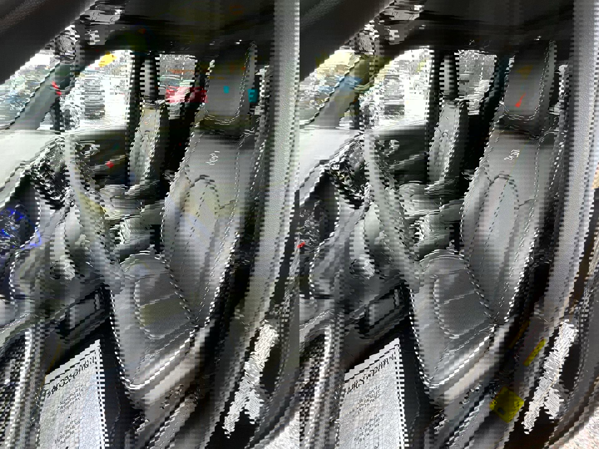 Used 2025 Chrysler Pacifica Limited image 13