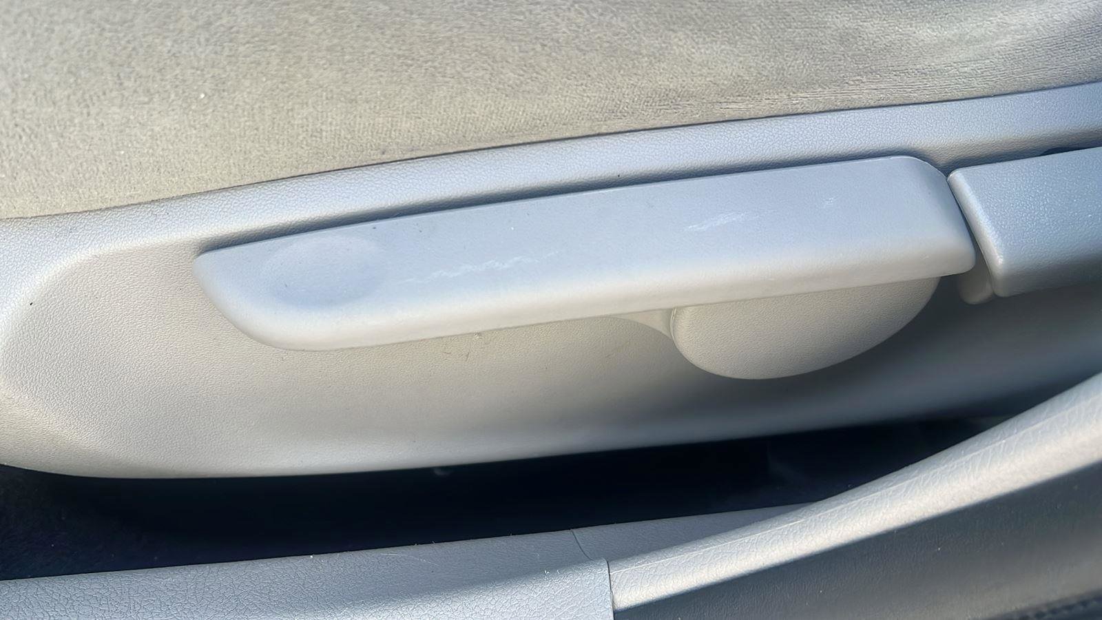 Used 2010 Toyota Corolla LE FWD image 11