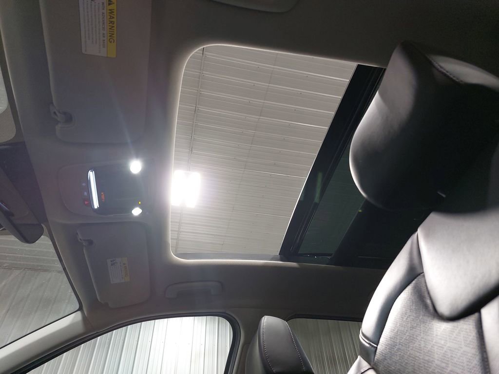 Used 2023 Kia Sorento X-Line EX image 32