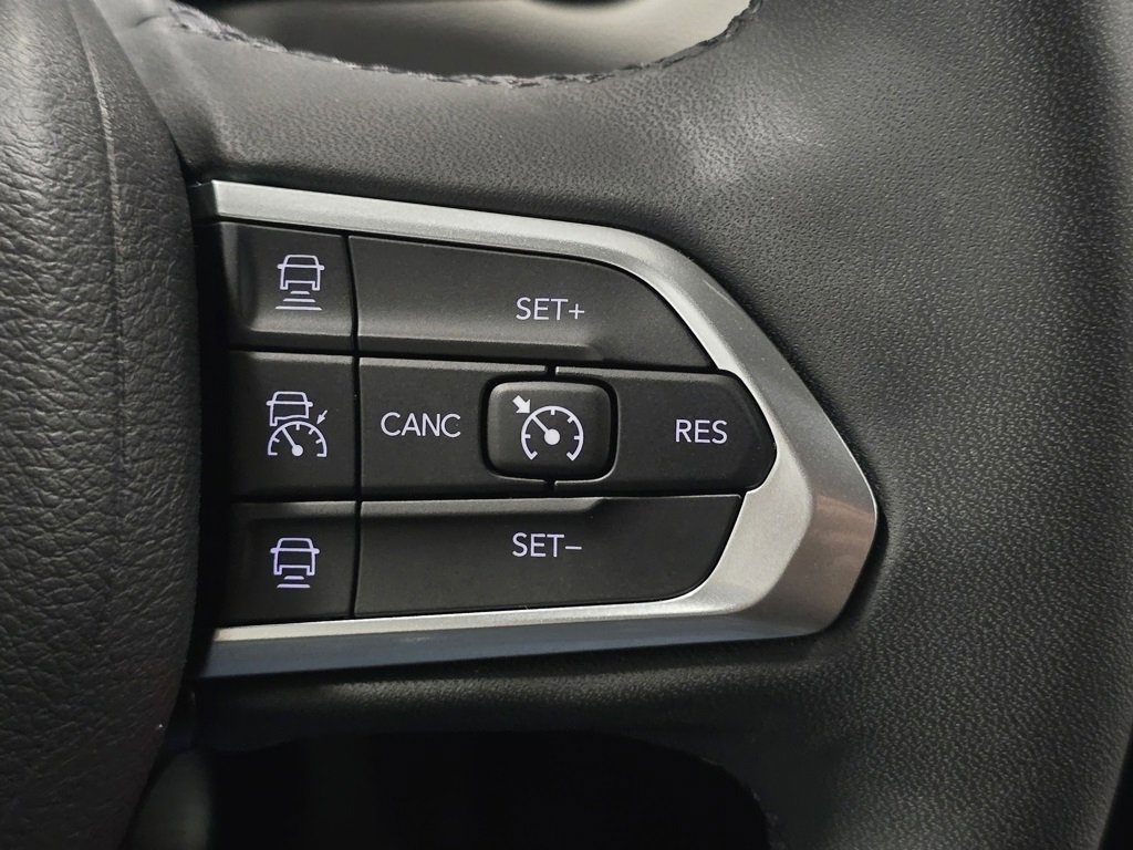 Used 2024 Jeep Compass Limited image 31