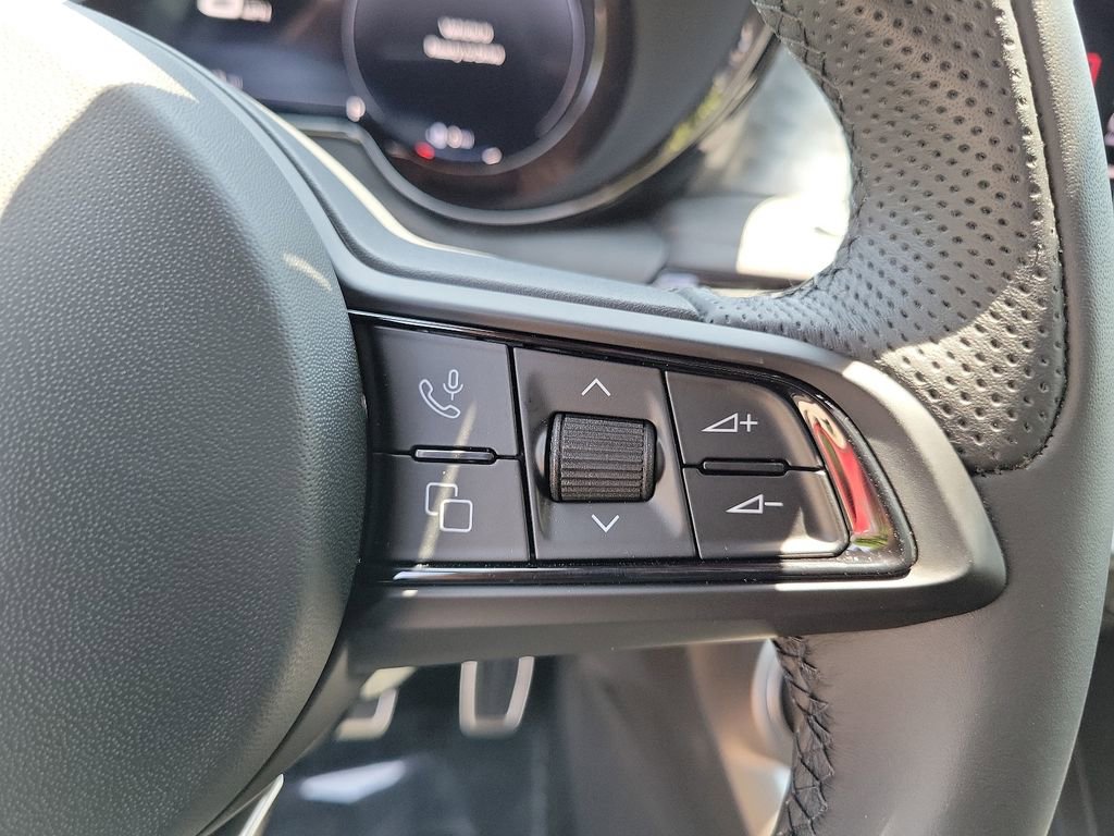 New 2024 Alfa Romeo Tonale Speciale image 8