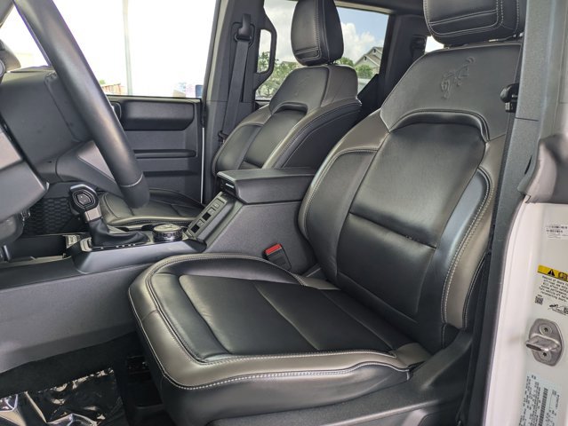 Used 2025 Ford Bronco Outer Banks AWD/4WD image 16