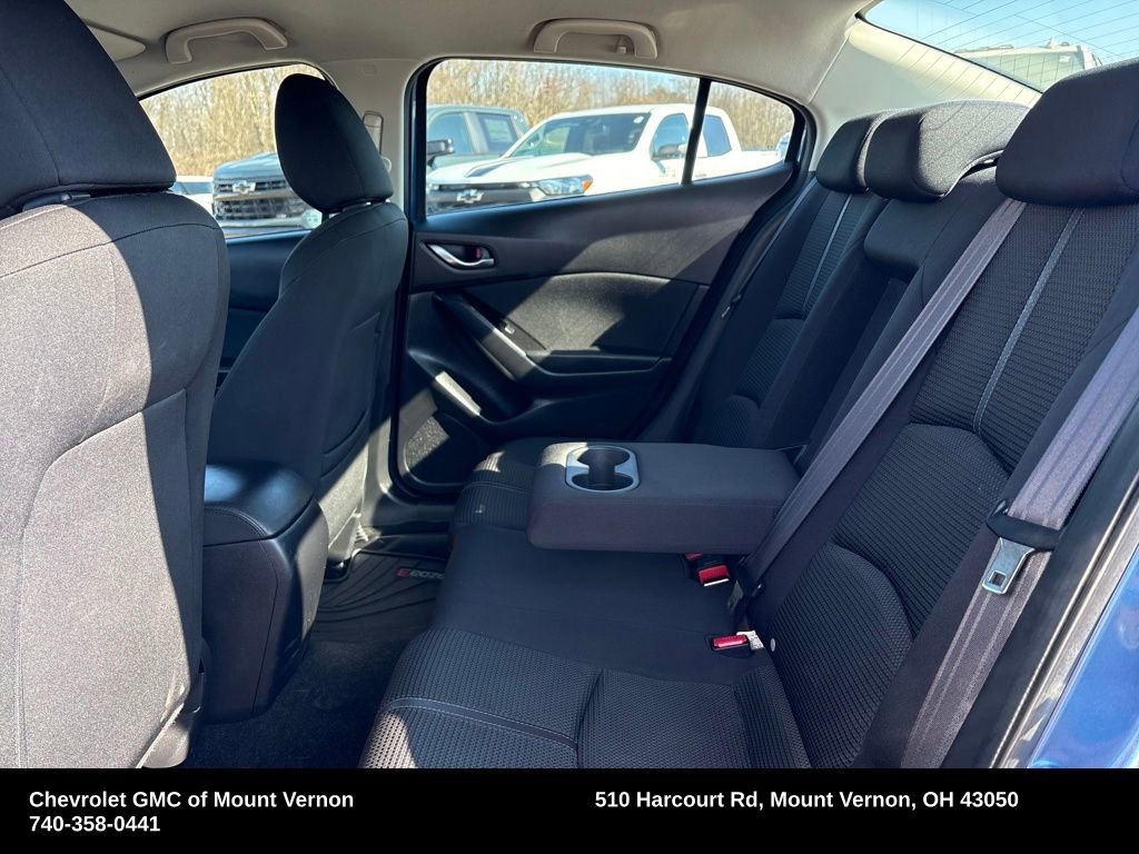 Used 2018 MAZDA MAZDA3 Sport w/ Preferred Equipment Package image 17