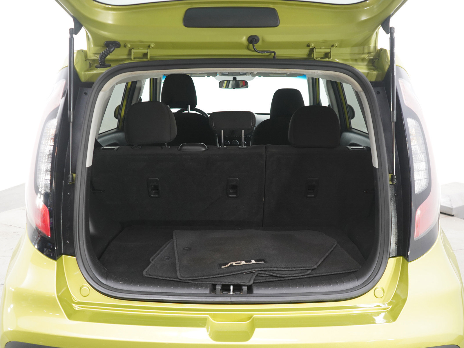 Used 2018 Kia Soul Base image 16