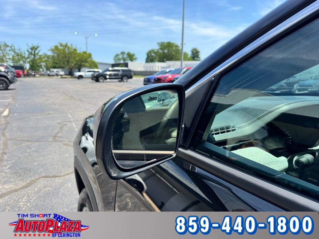 Used 2024 Jeep Compass Latitude AWD/4WD image 14