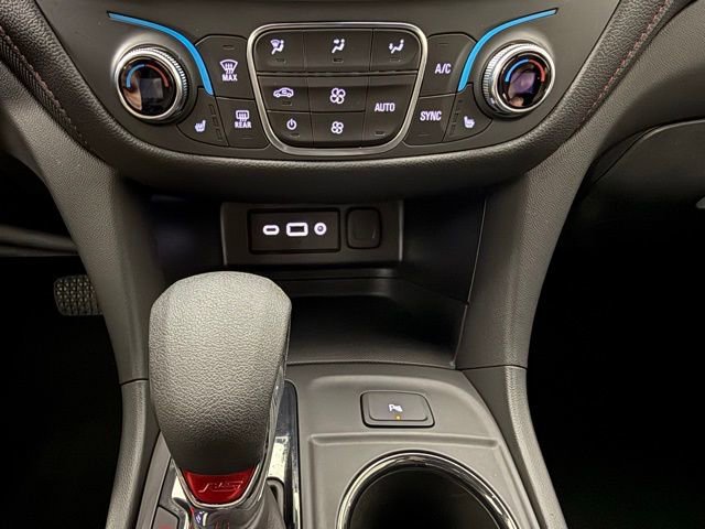 Used 2022 Chevrolet Equinox RS image 25